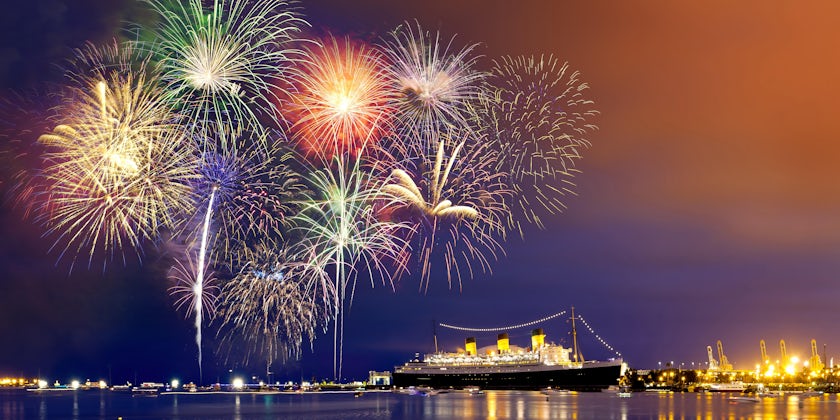 Fireworks in Long Beach (Photo: lilyling1982/Shutterstock.com)