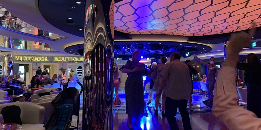 Nightclub on MSC Virtuosa (Photo: Adam Coulter/Cruise Critic)