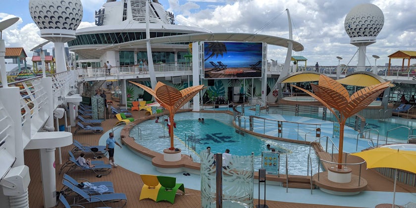 The revitalized pool deck aboard Freedom of the Seas
