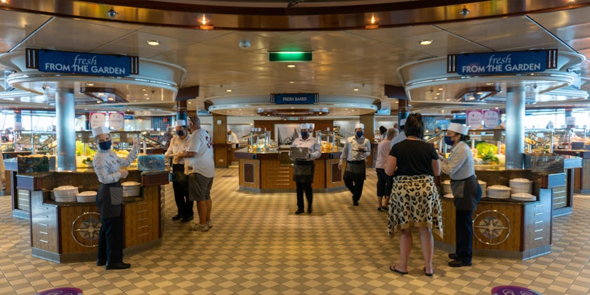 The Windjammer Marketplace buffet aboard Serenade of the Seas on July 19, 2021 (Photo: Aaron Saunders)