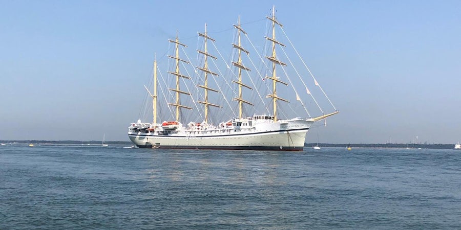 Golden Horizon Ship Sets Sail on Inaugural Cruise