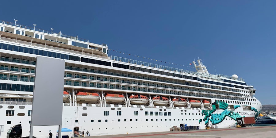 Norwegian Cruise News: Norwegian Jade Sets Sail From Athens, Marking Line's Return; New Homeport Announced 