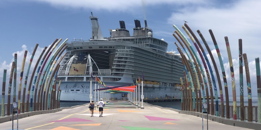 Allure of the Seas at Perfect Day at CocoCay during its Test Cruise (Photo: Chris Gray Faust)