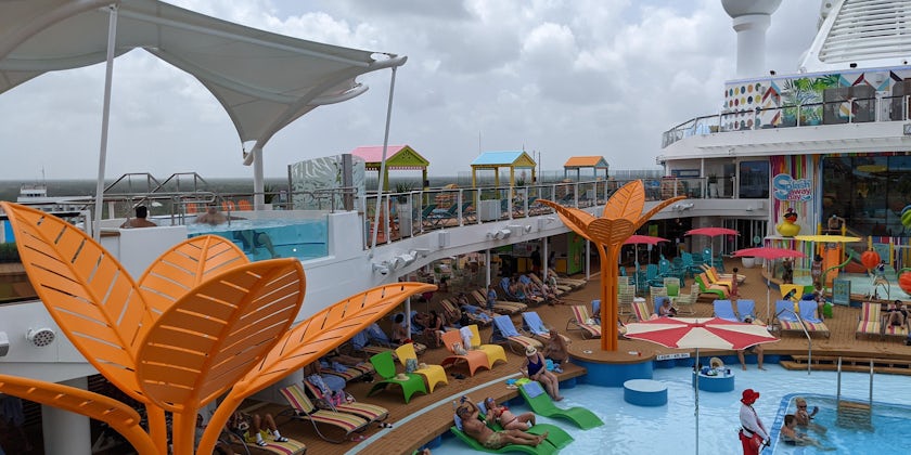 Relaxing at the Pool Deck aboard Odyssey Of The Seas. (Photo: Colleen McDaniel)