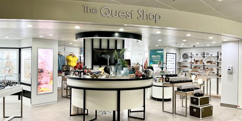 The Quest Shop aboard Azamara Quest. (Photo: Gwen Pratesi)