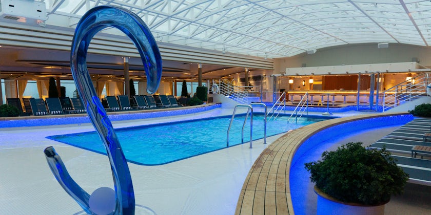 The covered Hollywood Pool Club is one of Majestic Princess' best features in Alaska (Photo: Aaron Saunders)