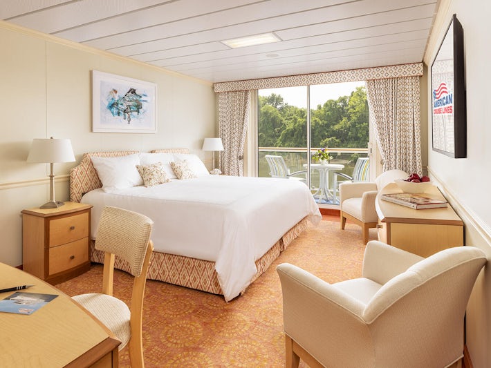 American Cruise Lines modern riverboat cabin (Photo/American Cruise Lines) 