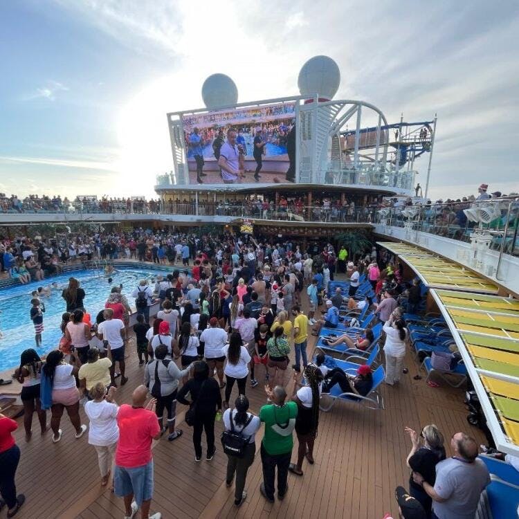 What's it like to cruise during omicron?