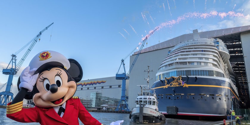 Disney Wish float out at Meyer Werft shipyard (Photo/Robert Fiebak)