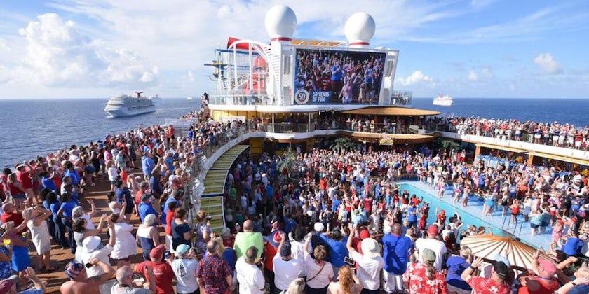 Carnival 50th Anniversary meetup (Photo/Carnival Cruise Line)