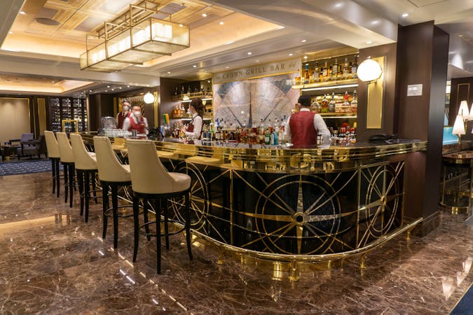 The gorgeous Crown Grill Bar aboard Discovery Princess (Photo: Aaron Saunders)