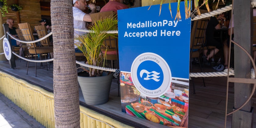 MedallionPay-friendly businesses display prominent signage (Photo: Aaron Saunders)