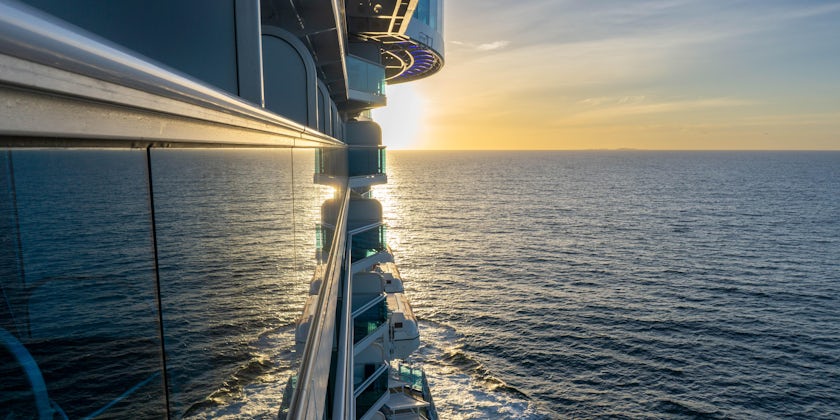 Sunset cruising the Pacific Ocean aboard Discovery Princess (Photo: Aaron Saunders)