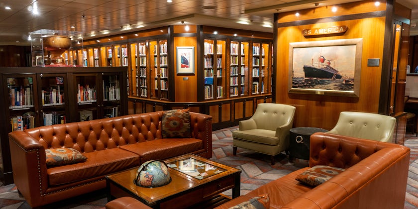 The Library aboard Pride of America revolves around America's seafaring history (Photo: Aaron Saunders)