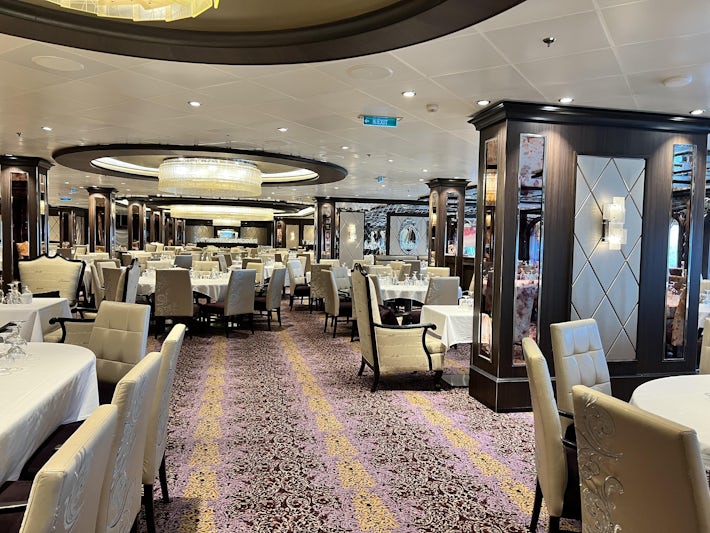 Grande Dining Room on Quantum of the Seas (Photo: Melinda Crow)