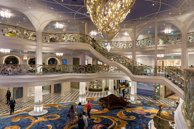 The Grand Hall Atrium aboard Disney Wish (Photo: Aaron Saunders)