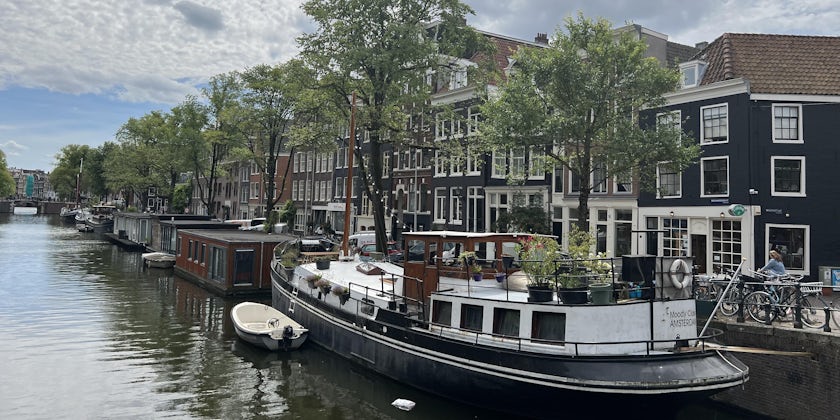 The canals of Amsterdam (Photo: Jeri Clausing)