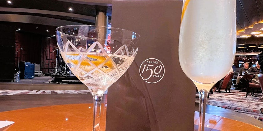 150th Anniversary crossing Throwback Drinks at throwback prices on HAL (Photo: Harriet Baskas)
