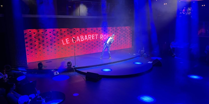 Cabaret Rouge show aboard MSC Seascape (Photo: Jorge Oliver)