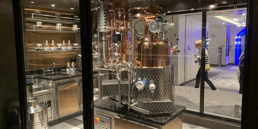 Anderson's Bar Rum Distillery on P&O Cruises Arvia (Photo: Adam Coulter)