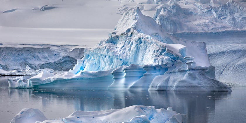 Antarctica iceberg Chimu Adventures (Photo Fiona Harper)