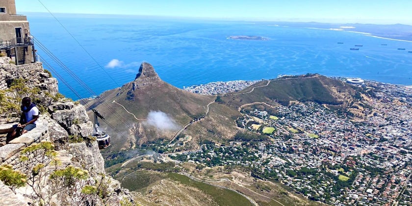 View of Cape Town from Table Mountain (Photo Sara Macefield)