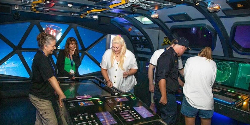 Guests in Mission Control on P&O Cruises Arvia (Photo: Jo Kessel)
