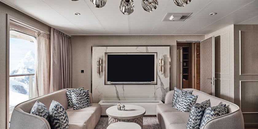 Silver Endeavour Owner Suite Living Room (Image: Silversea)