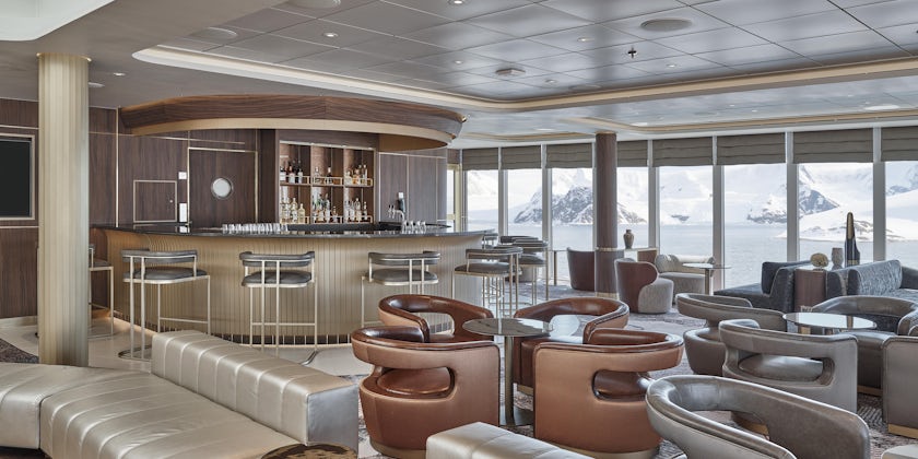 Silver Endeavour Observation Lounge (Silversea)