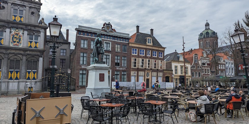 City square in Hoorn, Netherlands (Photo: Cynthia J. Drake)