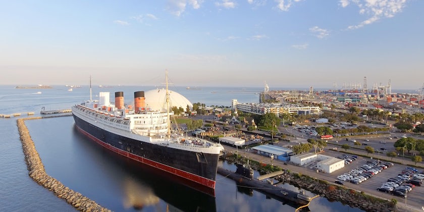Queen Mary Docked in Long Beach California (Photo: GagliardiImages/Shutterstock)