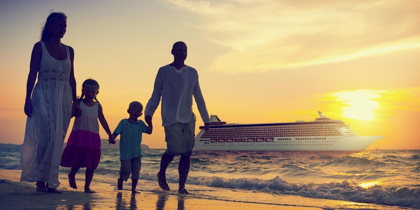 8 Essential Tips for Taking a Luxury Cruise With Kids (Photo: Rawpixel.com/Shutterstock) 