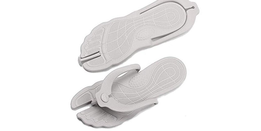 ARSTART Foldable Flip Flops (Photo: Amazon)