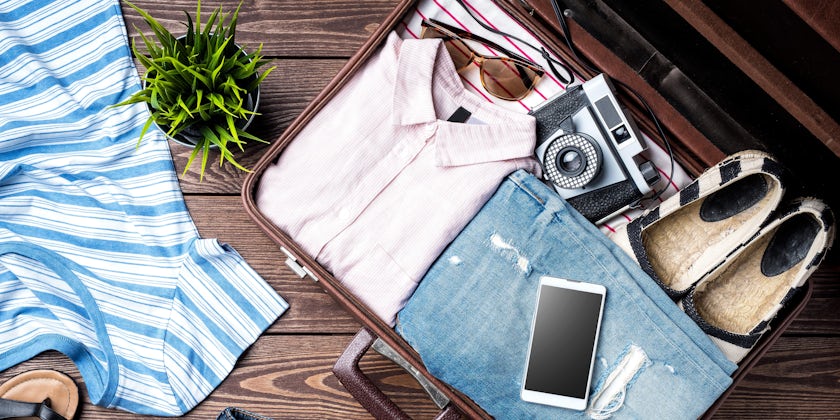 Best Wrinkle-Free Travel Clothes for Your Next Cruise (Photo: Leszek Czerwonka/Shutterstock) 