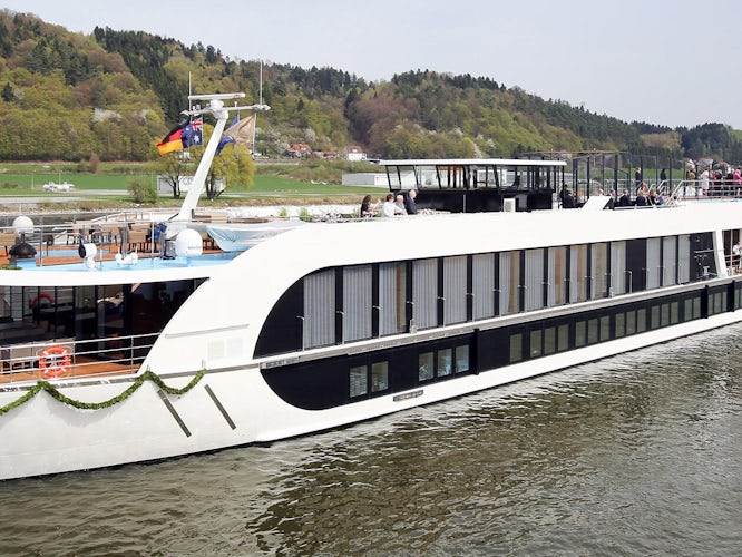 AmaReina (APT) Itineraries: 2023 & 2024 Schedule (with Prices) on AmaReina (APT) Itineraries: 2023 & 2024 Schedule (with Prices) on