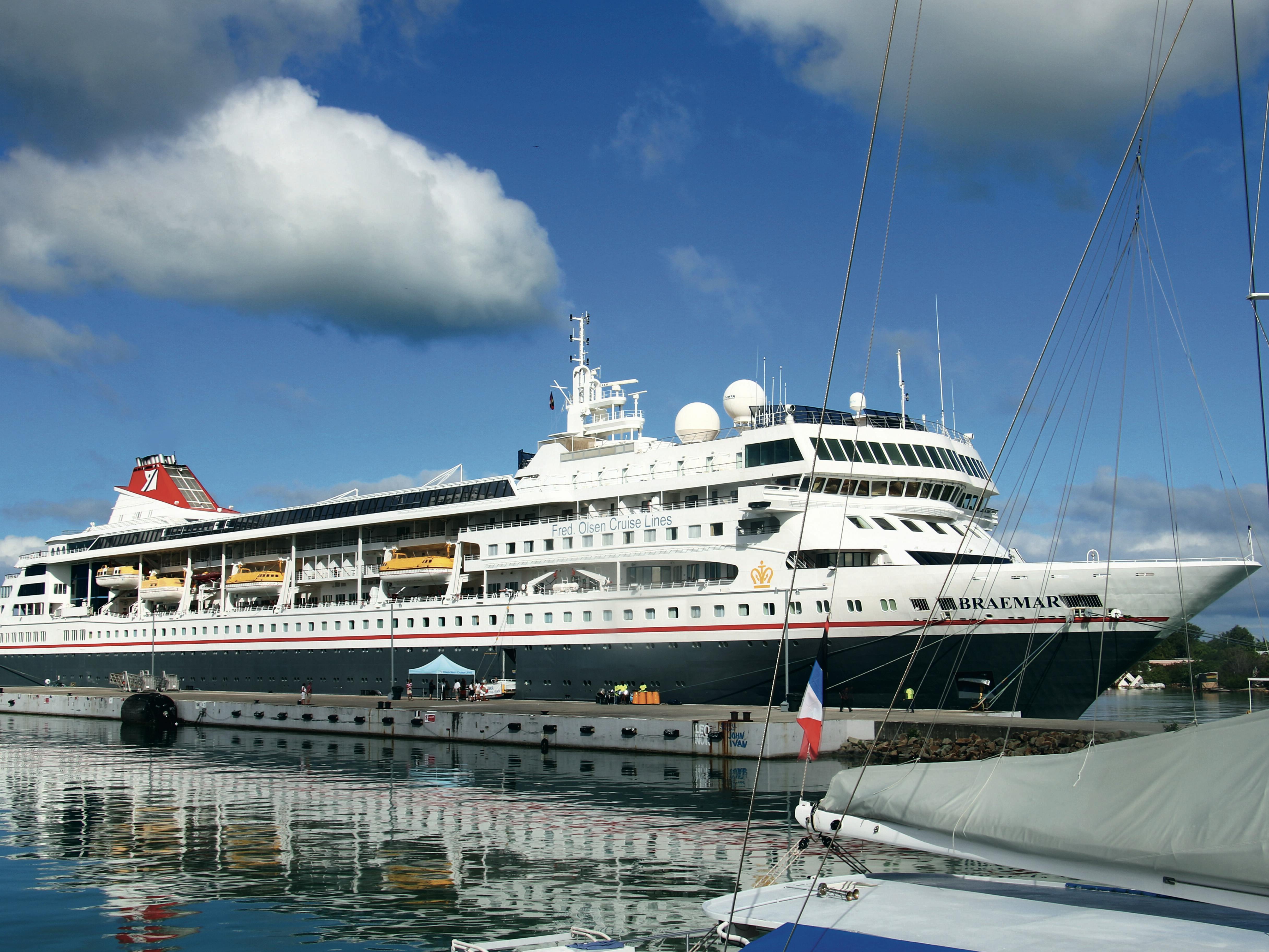 rhodes cruise port