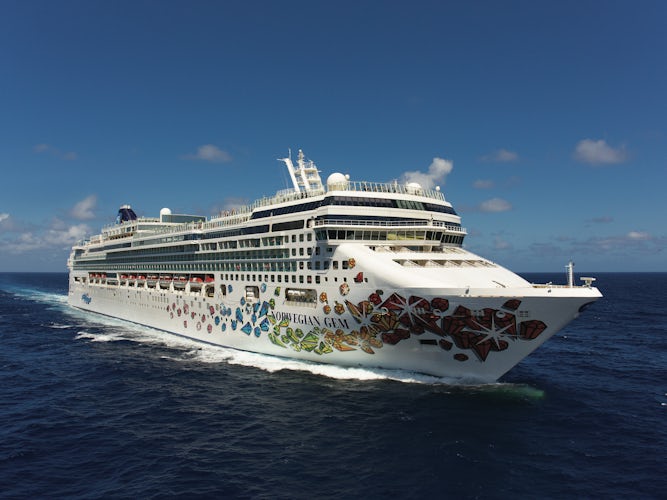 Norwegian Gem Itineraries 2023 & 2024 Schedule (with Prices) on Cruise