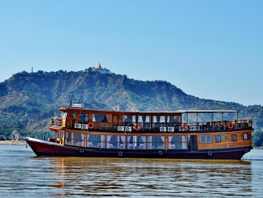 Princess Royal Cruise - Ship Review - Photos & Departure Ports on