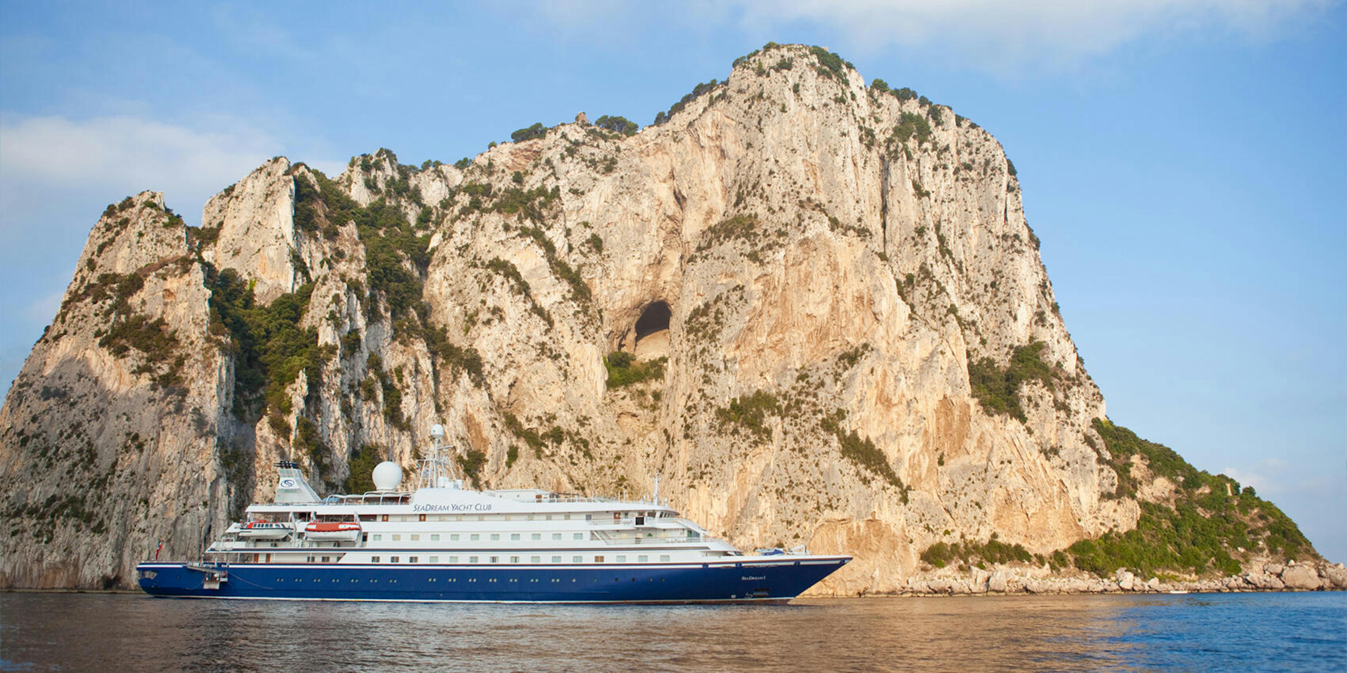 Best Cruises for Greek Island Hopping