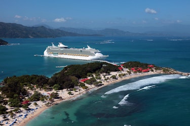 ship cruise caribbean