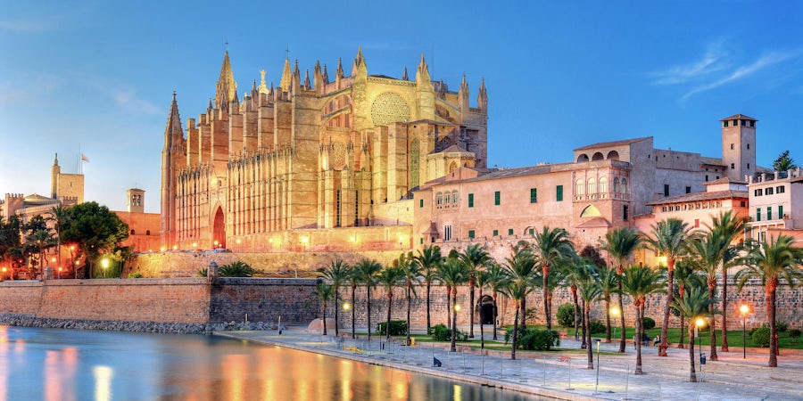 Embarkation in Palma de Mallorca: Cruise Terminal Parking, Address and Amenities