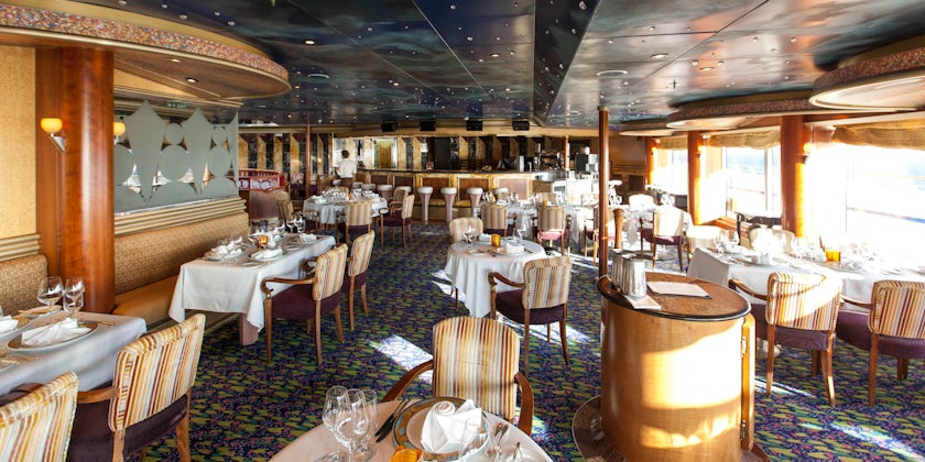 The Point Steakhouse on Carnival Conquest (Photo: Cruise Critic)