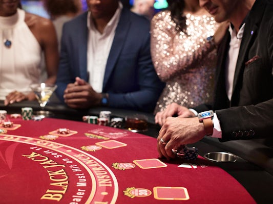 Island Princess Cruise - Ship Review - Photos & Departure Ports on