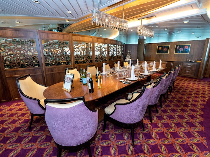 Legend of the Seas Dining