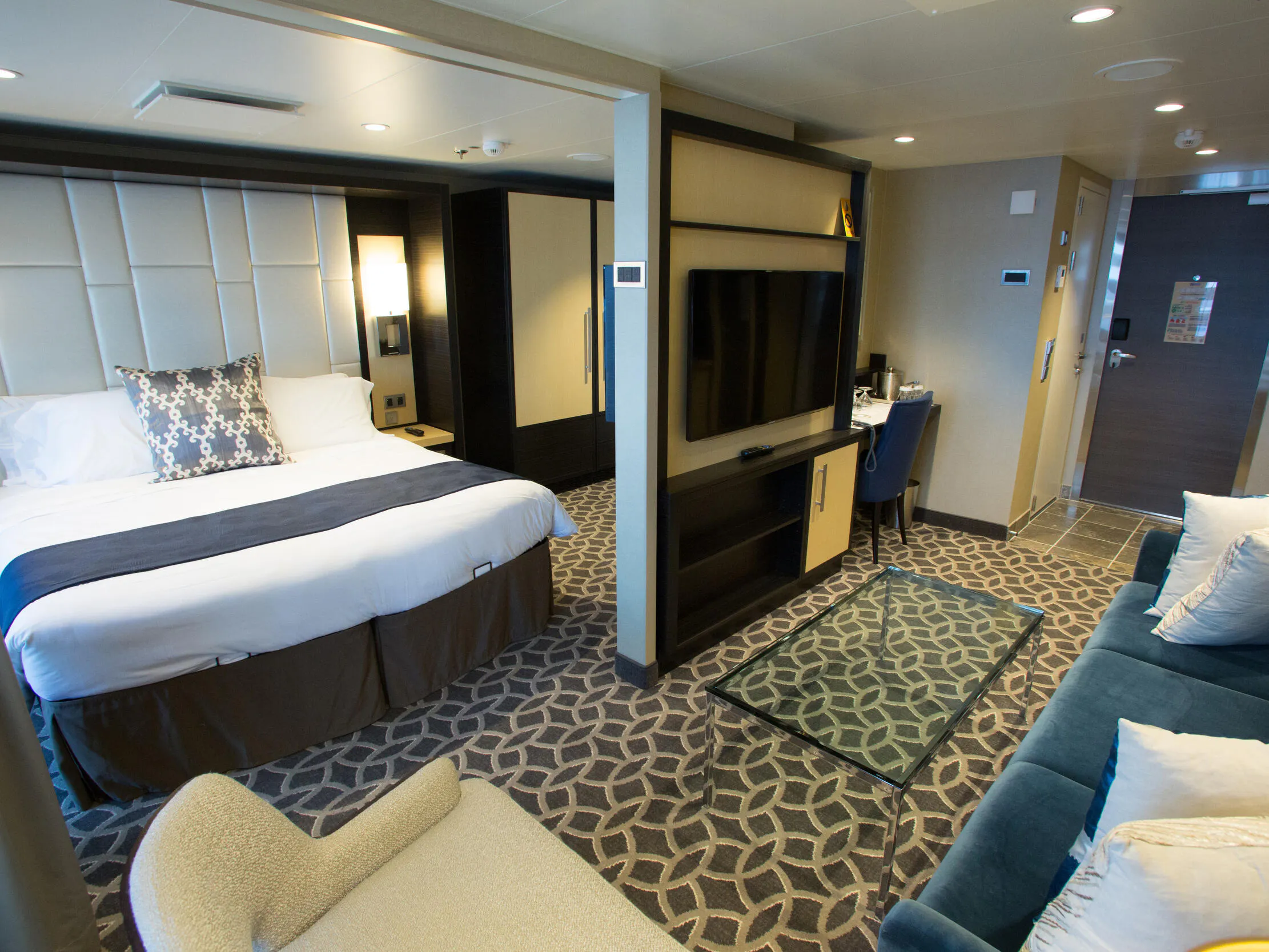 Royal Caribbean Quantum of the Seas Cruise Expert Review (2023)