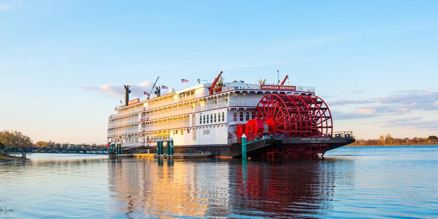 Mississippi River Riverboat Cruises In Illinois Iowa