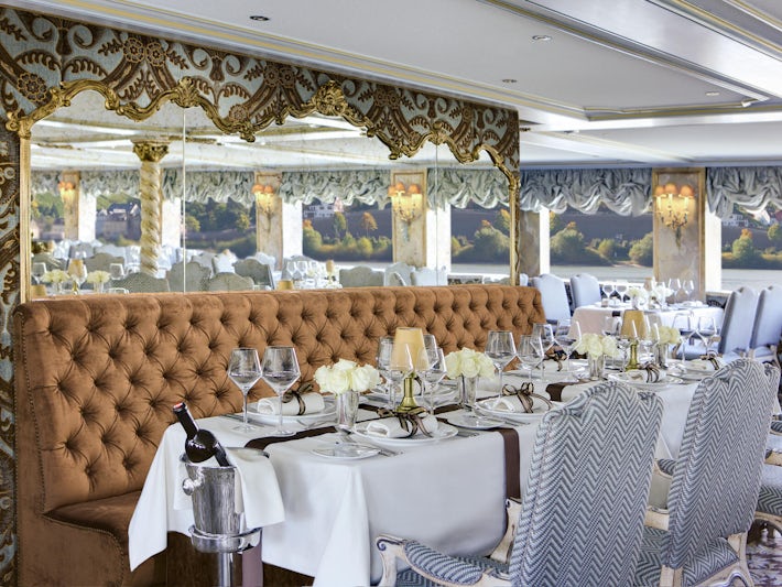 S.S. Maria Theresa Dining