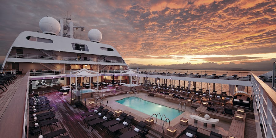 Top 10 Reasons to Upgrade to a Luxury Cruise