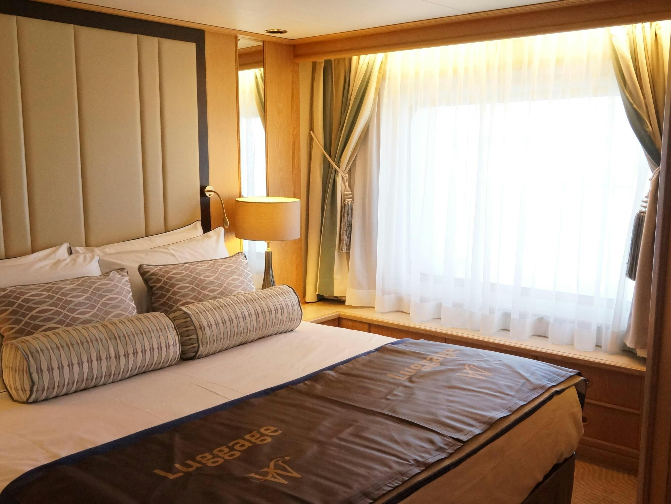 Windstar Wind Surf Cruise Expert Review (2023)