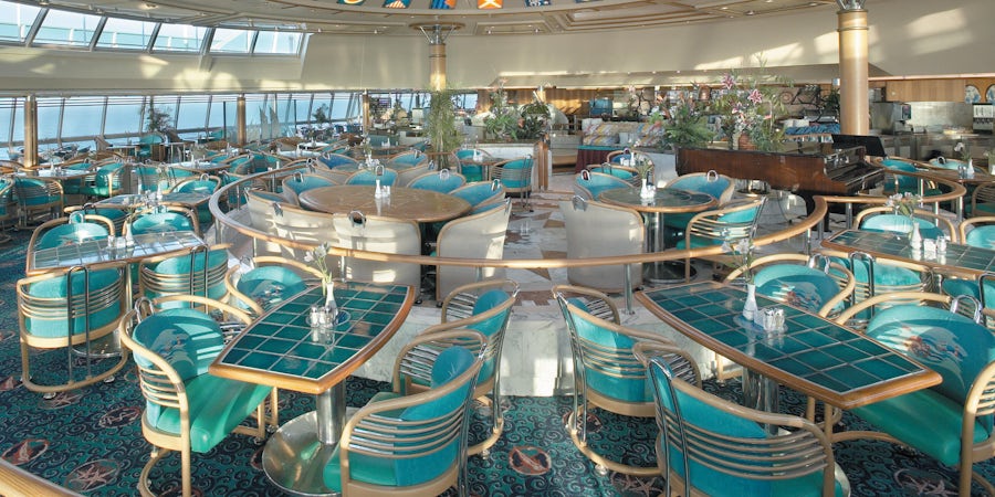 10 Tips for Stretching Your Cruise Dollars Onboard